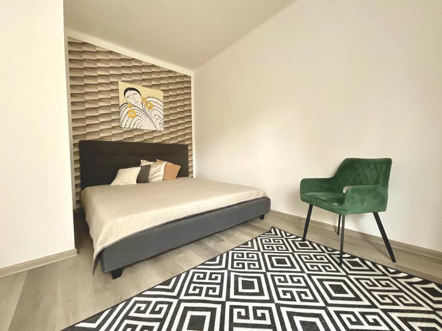 Apartment 1 In The Bank House